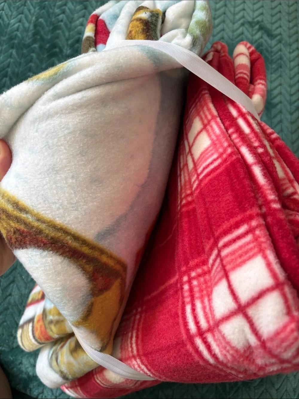 Holiday No Sew Throw Tie blanket kit -